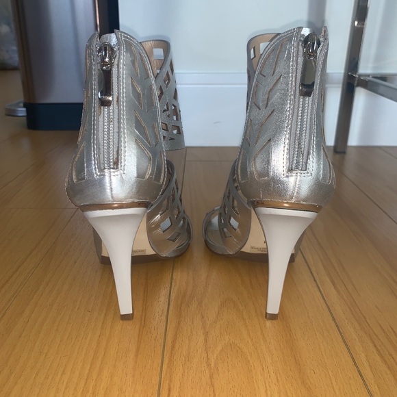 BCBG heels - Picture 4 of 4